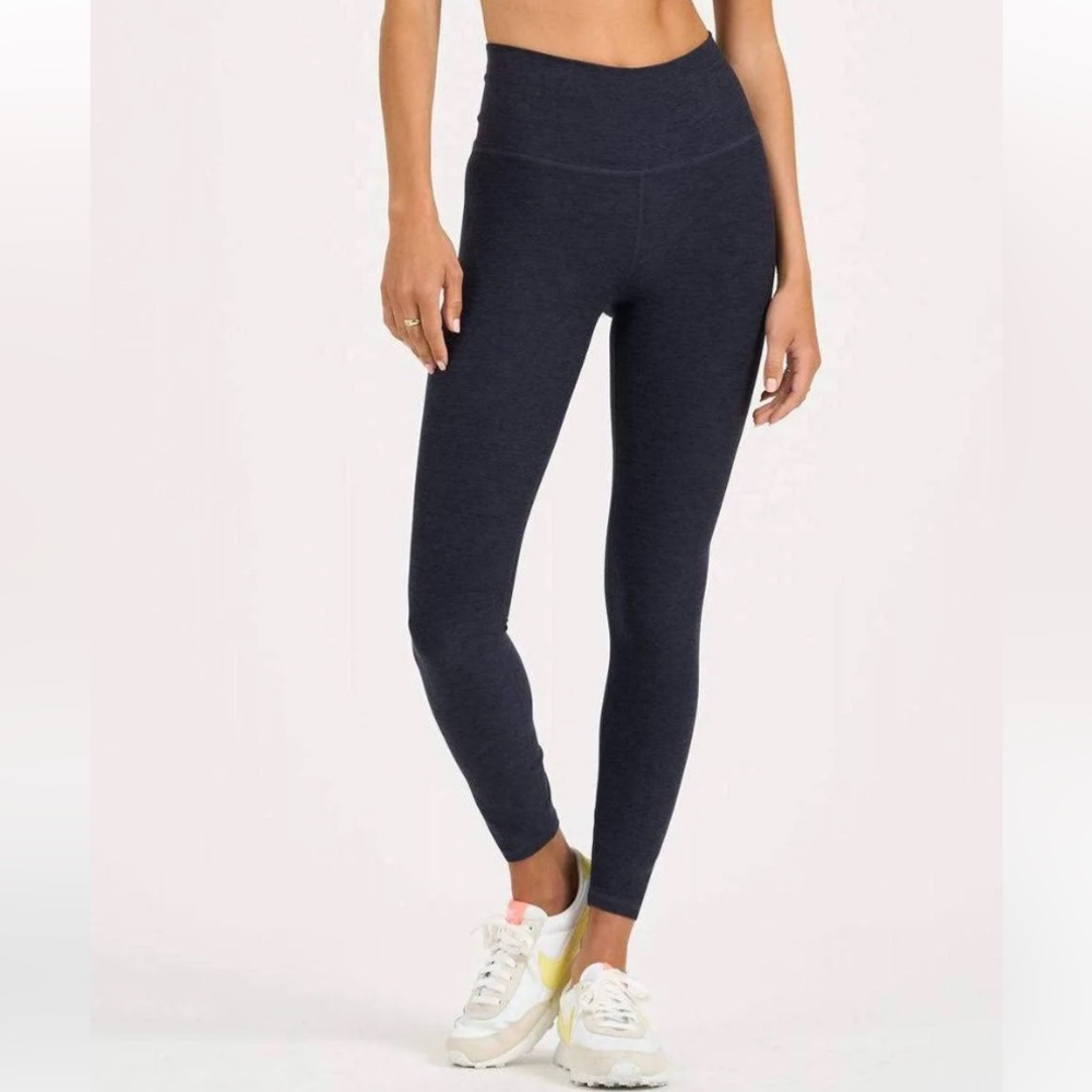 Vuori studio crop legging